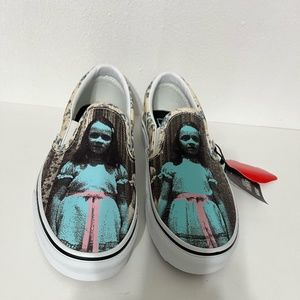 Vans House of Terror Grady Twins Slip Ons/Matching Socks Included